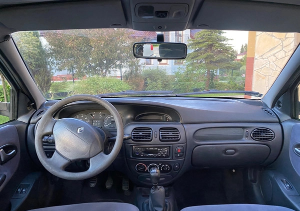 Renault Megane cena 3100 przebieg: 300000, rok produkcji 2002 z Sanok małe 154
